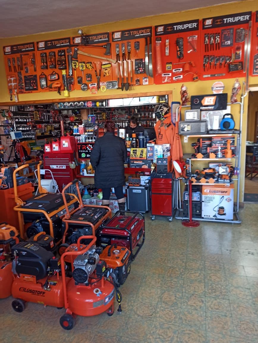 Frente del local de Trosset en Arrecifes